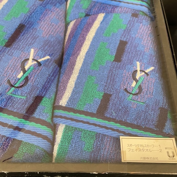 Sold❌❌HOST PICK 📍BNIB AUTHENTIC YSL TOWEL SET💙💥SALE💥 - Picture 4 of 4